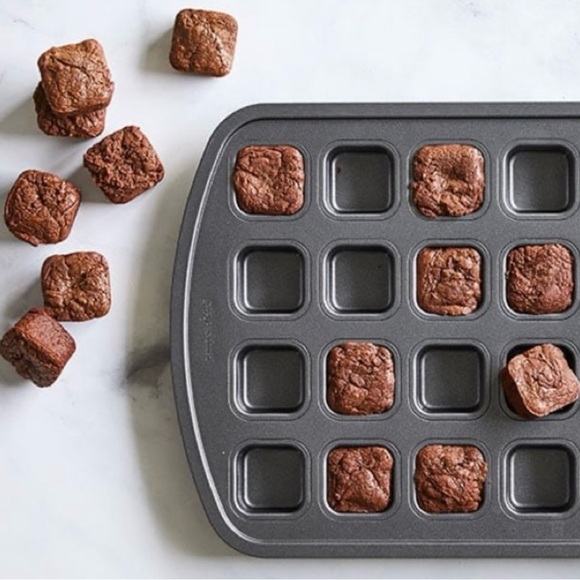 Pampered Chef Other - Pampered Chef Brownie Cake Bite Pan 24 Non-Stick Wells
